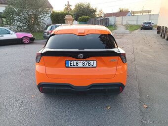 Mg4 Comfort elektro auto baterie 64kwh NEHAVAROVANÉ - 7