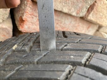 Pneu 205/55r16 94V - 7