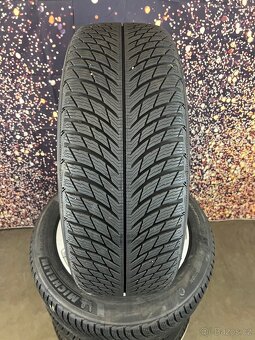 VOLVO EX30 225/55r18 - 7