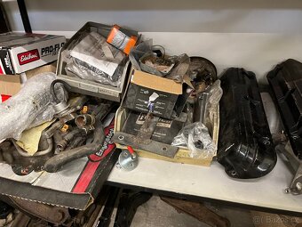 Díly Mustang 64-68 a SN95 - 7