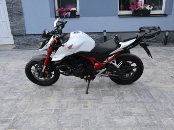Honda CB 750 HORNET , rv.2023 , 1.Majitel , Původ ČR - 7
