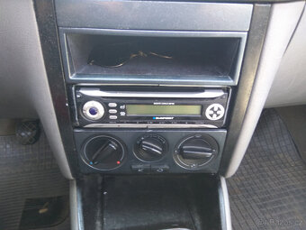 Golf 4 1,4 16v AKQ - 7