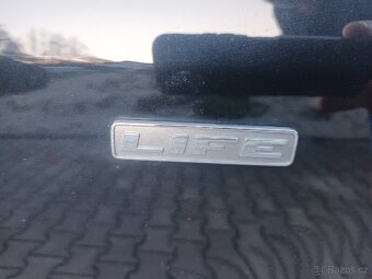 VW Touran LIFE 1.6TDi 77KW 2013 xenon tažné zařízení.. - 7