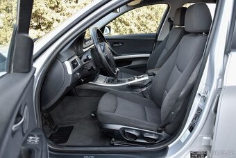 BMW e91 320d 120 kW 6st, DKLIMA, VÝHŘEV, TEMPOMAT, ALU17 - 7
