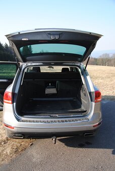 VW TOUAREG 3.0 TDI V6 - 4X4 193 KW TAŽNÉ - 7