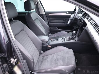 Volkswagen Passat 2,0 TDI DSG Elegance Matrix DPH (2021) - 7