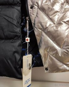 Nová dámská bunda s kapucí, velikost 36. - 7