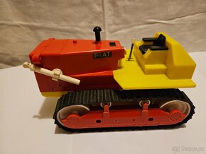 ITES - Stará hračka ČSSR - pasák - FIAT BD 20 Buldozer - 7
