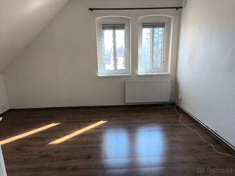 Pronájem bytu 2+1 (ca 51 m2) s vl. vytápěním a komorou - 7