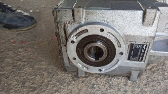 Elektromotory Lenze s převodovkou - 7