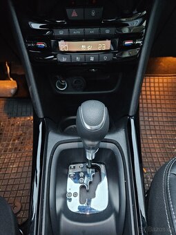 PEUGEOT 2008 ALLURE, 110k, AUTOMAT, PANORAMA, PRVNÍ MAJITEL - 7