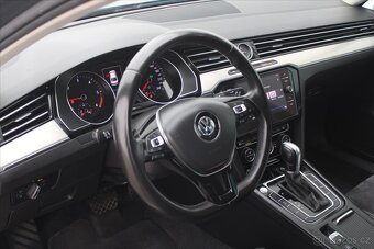 Volkswagen Passat 2.0 TDI 110kW DSG SERVIS.KN ČR (2018) - 7