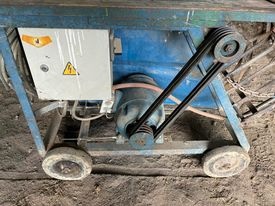 Hoblovka s protahem KDR 310 a cirkulárka s brankou. - 7