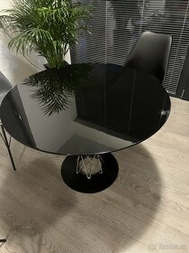 jídelní stul kulatý - 7