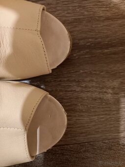 Kožené boty s otevřenou špicí vysokým podpatkem 41 - 7