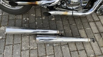 Honda VT750DC Black Widow - 7