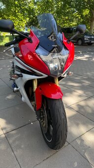 Honda CBR600f - 7