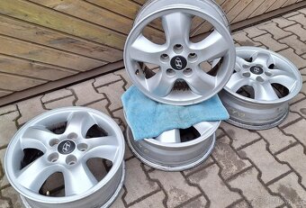Alu kola Hyundai Santa Fe 16" originál, 5x114,3-velmi dobrý - 7