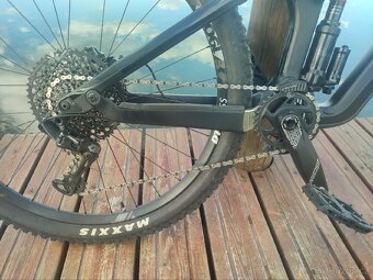 Prodám celoodpružené enduro XL Canyon Strive CF - 7