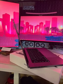 MacBook M1 Pro 16” / 1TB / 16GB Ram / Stříbrný - 7