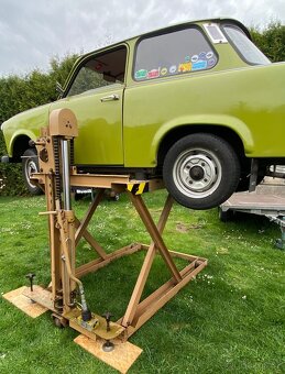 Nůžkový hydraulický zvedák - 7