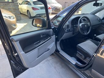 Suzuki SX4 1.6 i 88KW 4x4 Digi.klima,Vyhř.sedadla 2x kola - 7