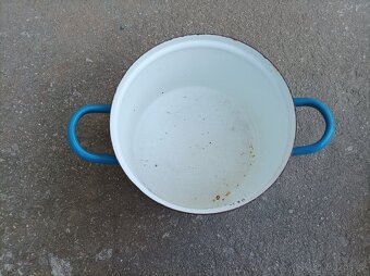 Smaltovaný modrý hrnec, průměr 20 cm, I. - 7