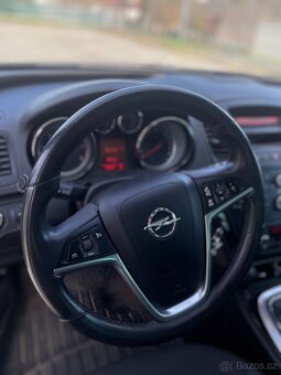 Opel Insignia 2.0 CDTI - 7