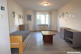 Pronájem bytu 3+1, 73 m2, v ulici Na Hroudě, Praha- Strašnic - 7
