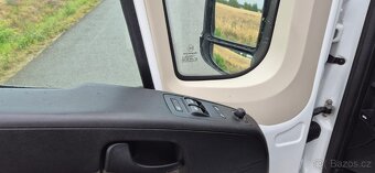 Dodávka s motorem IVECO 3,0 - pouze 128.000 - 7
