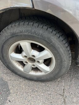 Kia Sorento 2,5 crdi 104kw - 7