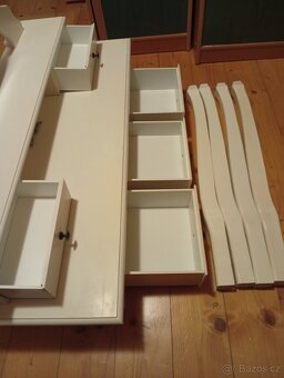 Kosmetický stolek - 7