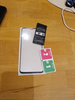 Smartphone telefon REALME C21 - 7