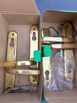 KOVANI NA DVEŘE FAB 90 9 ks cena za vše - 7