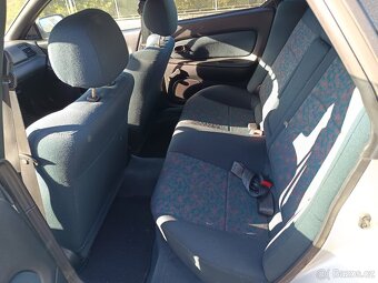 Mazda 323 F - 7