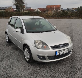 Ford Fiesta 1.3 51kw r.v. 11/2007 původ ČR - 7