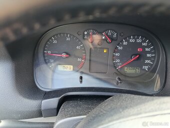 Volkswagen Golf 1.9. TDI - 7