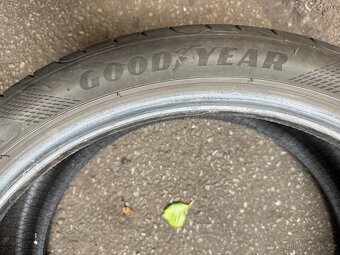 Letní pneu 225/40/19 93Y Goodyear F1 - 7