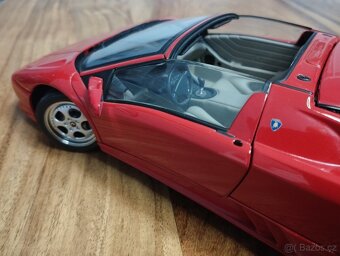 Lamborghini Diablo Roadster 1/18 Autoart - 7