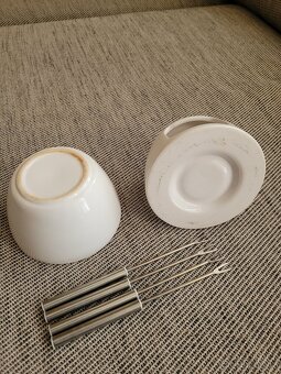 Keramická sada fondue s vidličkami zn. Akzo Nobel - 7