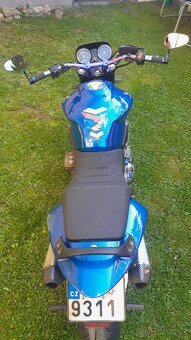 Honda CB900F Hornet - 7