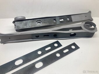 Výztuhy náprav Škoda 100 — Rapid - 7