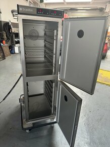 ScanBox Ergo Line Hot vozík vyhřívaný pro přepravu potravin. - 7