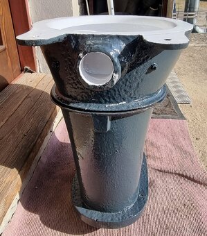 Starožitný záchod WC LITINA , bunkr - 7