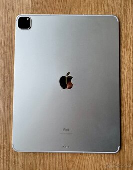 iPad Pro M1, 1TB (16gb RAM) + Cellular + Magic Keyboard - 7
