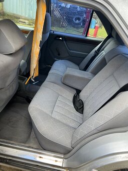 Mercedes Benz W124 230e - 7
