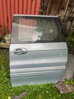 Kia Carnival - 7