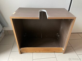 Koupelnové skříňky – pod umyvadlo + 2 závěsné - 7