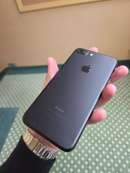 iPhone 7 plus 128gb black, 77% baterie - 7