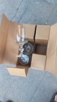 skleničky, čajový set, váza - vše za symbolickou cenu - 7